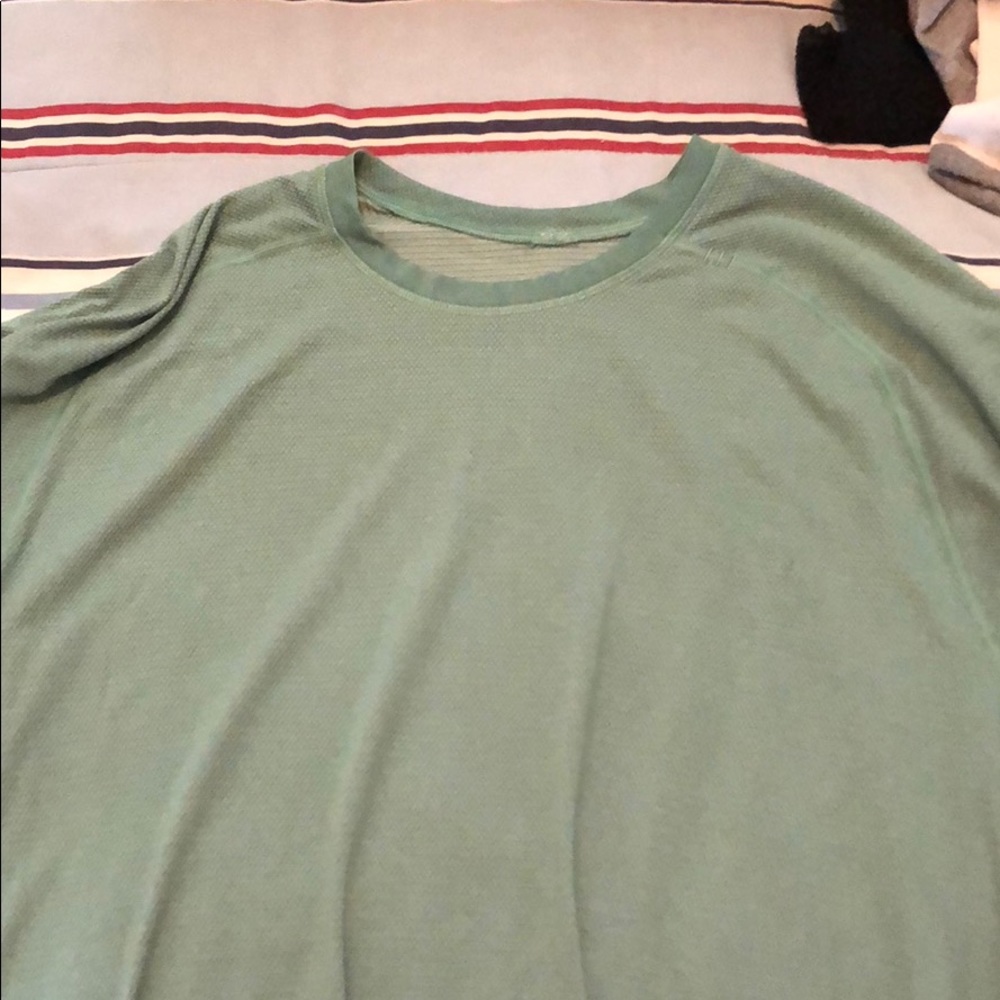 Lululemon T-shirt